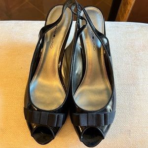 Bandolino Peep-toe heel